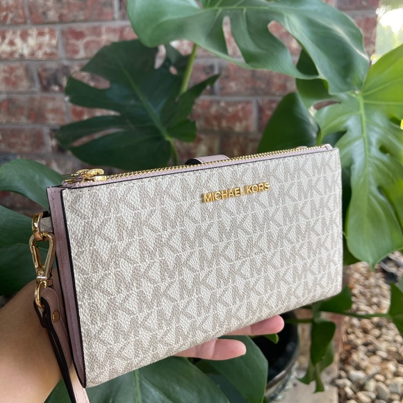 Michael Kors backpack and wallet - Picture 11 of 16